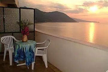 ג'ויוזה מריאה Hotel Capo Skino